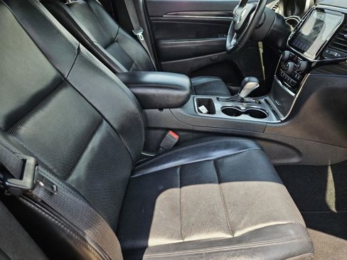 Used 2019 Jeep Grand Cherokee Limited w/ Luxury Group II image 35