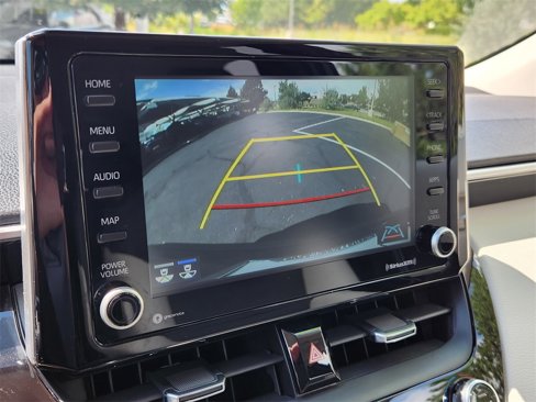 Used 2022 Toyota Corolla Cross XLE image 25