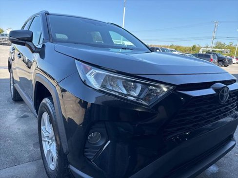 Used 2020 Toyota RAV4 XLE image 3