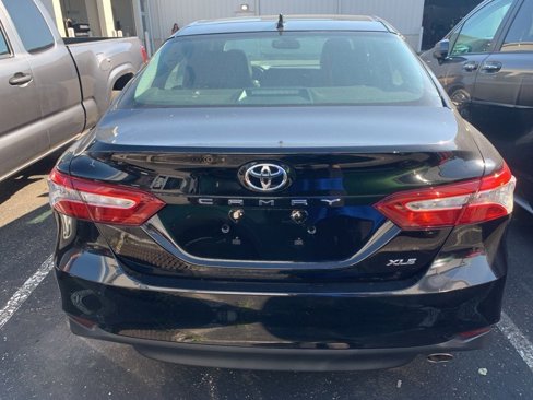 Used 2020 Toyota Camry XLE image 5