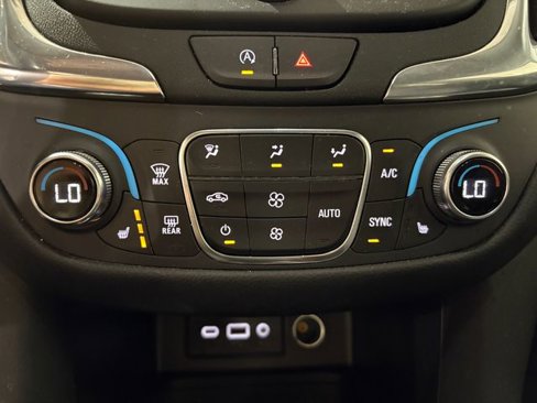 Used 2022 Chevrolet Equinox LT image 22