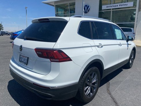 Certified 2022 Volkswagen Tiguan SE image 7