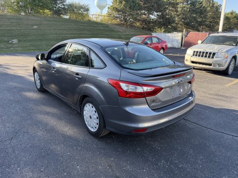 Used 2014 Ford Focus SE image 2