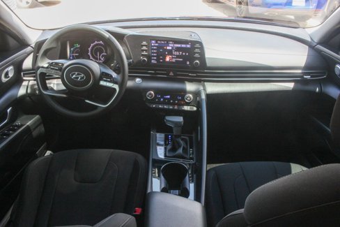 Used 2023 Hyundai Elantra Blue image 13