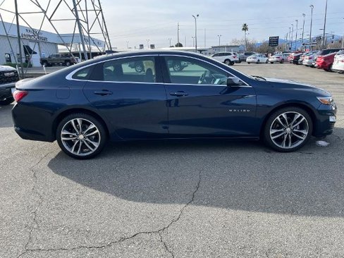 Used 2022 Chevrolet Malibu LT image 2