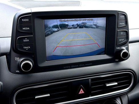 Used 2021 Hyundai Kona Limited w/ Cargo Package image 21
