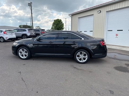 Used 2015 Ford Taurus SEL image 6