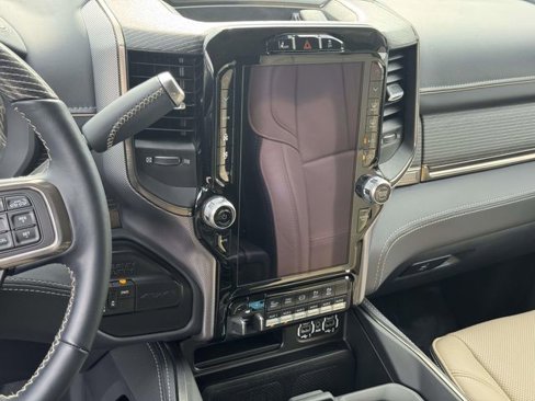 Certified 2022 RAM 2500 Limited image 12
