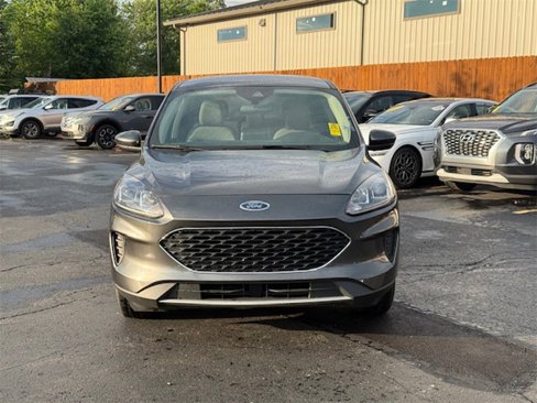 Used 2020 Ford Escape SE image 9
