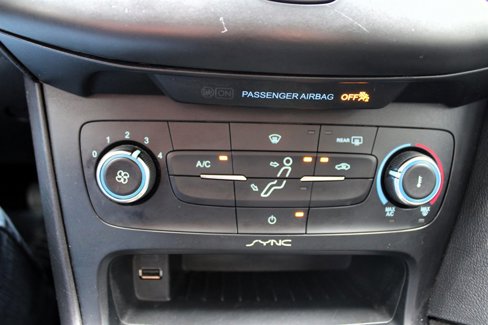 Used 2017 Ford Focus SE image 22