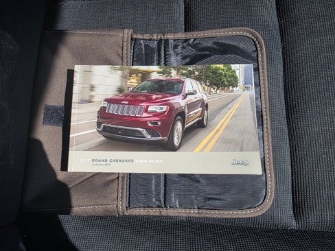 Used 2017 Jeep Grand Cherokee Laredo image 42