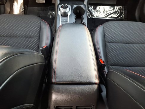 Used 2025 Ford Escape ST-Line image 17