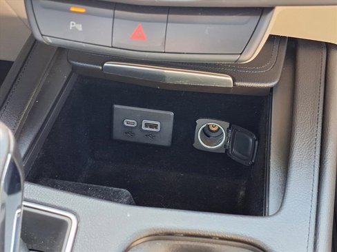 Used 2019 Cadillac XT4 Luxury image 7