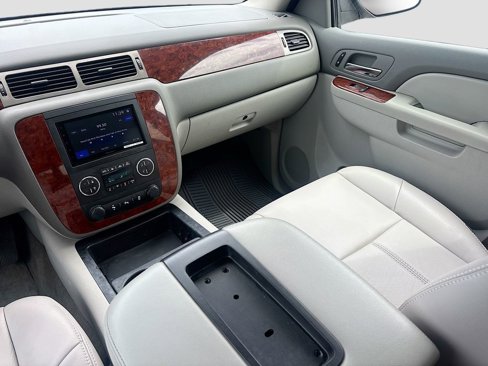 Used 2013 Chevrolet Avalanche LT w/ All-Star Edition image 21