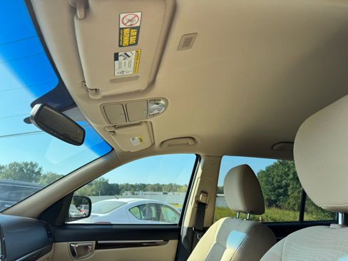 Used 2012 Hyundai Santa Fe GLS image 12