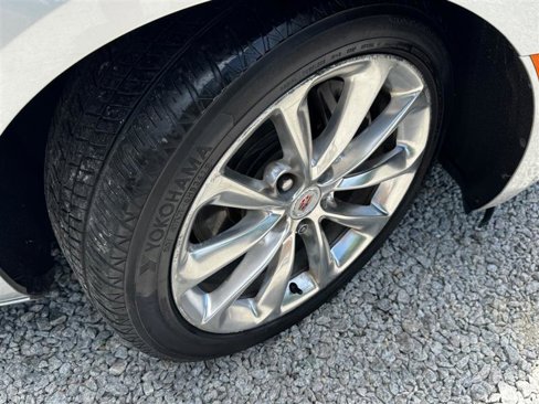 Used 2013 Cadillac XTS Luxury image 19