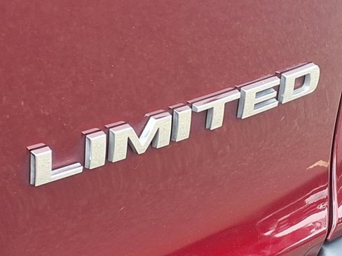 Used 2020 Jeep Cherokee Limited image 10
