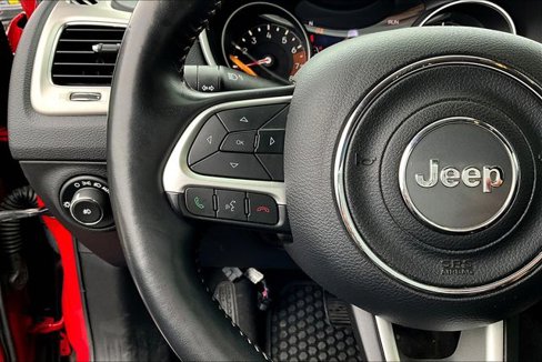 Used 2019 Jeep Compass Latitude w/ Popular Equipment Group image 15