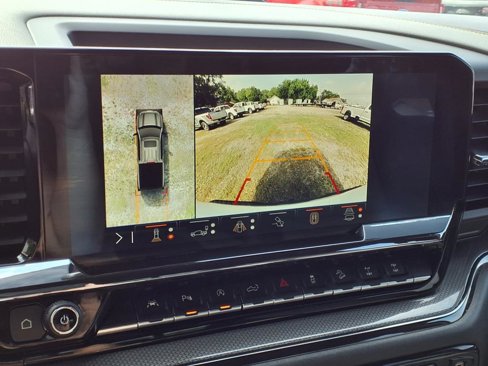 Used 2025 Chevrolet Silverado 1500 ZR2 w/ Technology Package image 5