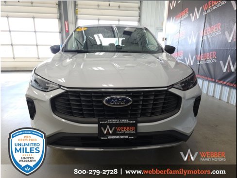 New 2025 Ford Escape Active image 2