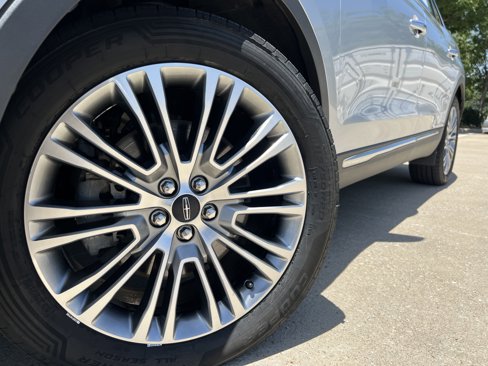 Used 2017 Lincoln MKX Reserve image 14