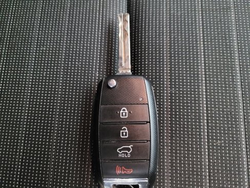 Used 2018 Kia Sportage LX image 32