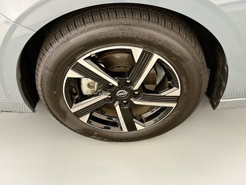 Used 2024 Nissan Sentra SV image 11