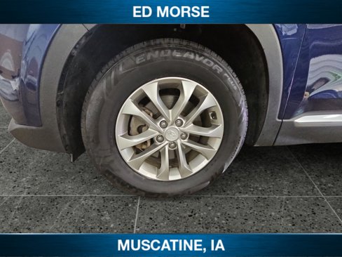 Used 2020 Hyundai Santa Fe SE image 9
