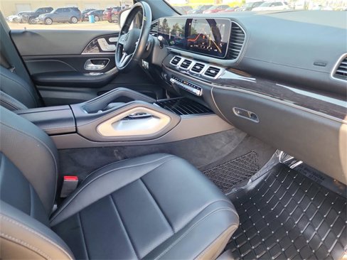 Used 2020 Mercedes-Benz GLS 450 4MATIC image 27