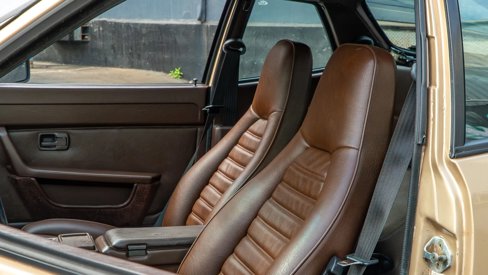 Used 1988 Porsche 924 S image 37