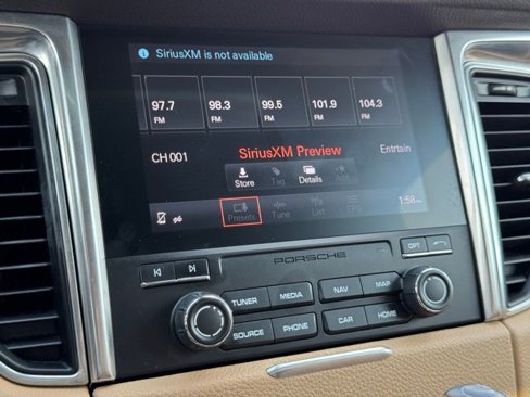Used 2018 Porsche Macan image 29