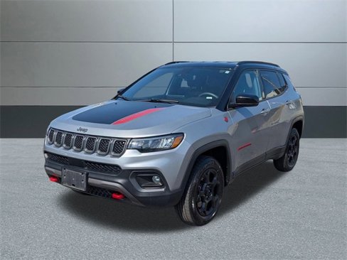 Used 2024 Jeep Compass Trailhawk image 10