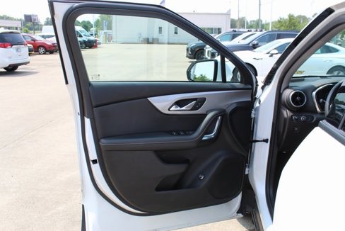 Used 2023 Chevrolet Blazer LT w/ Convenience Package image 9
