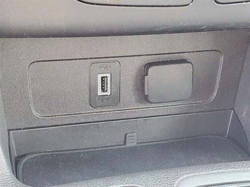 Used 2017 Ford Escape Titanium image 28