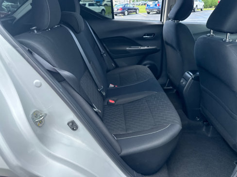 Used 2022 Nissan Kicks SV image 32