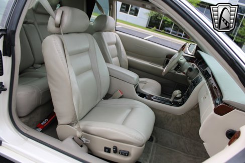 Used 2002 Cadillac Eldorado Touring w/ Preffered Equipment Group image 23