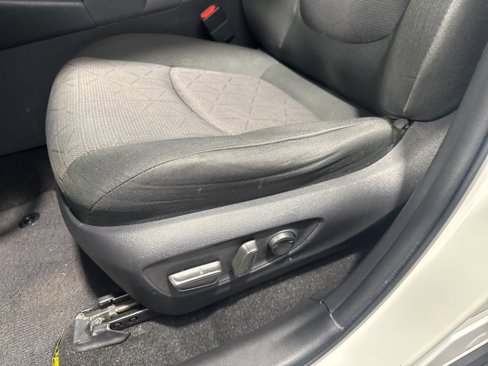 Used 2021 Toyota RAV4 XLE image 34