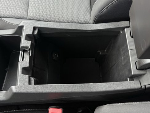 Used 2017 Ford Escape SE w/ SE Cold Weather Package image 16