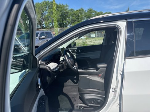 Used 2022 Jeep Compass Limited image 13