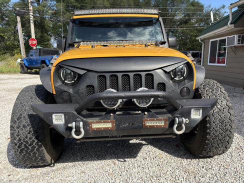 Used 2012 Jeep Wrangler Unlimited Sahara w/ Dual Top Group image 2