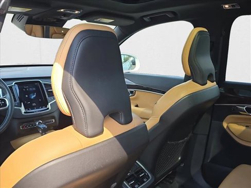 Used 2019 Volvo XC90 T6 Momentum image 16