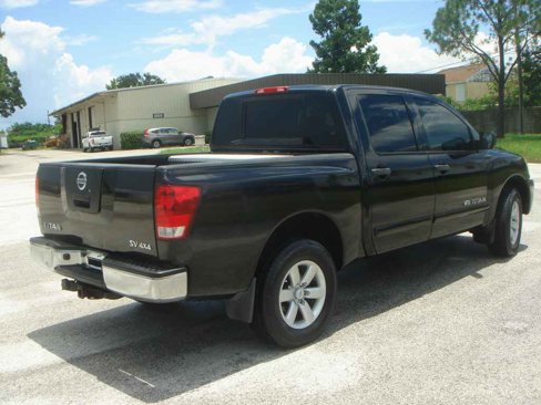 Used 2011 Nissan Titan SV w/ Tow Pkg image 5