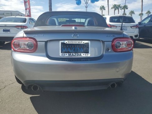 Used 2009 MAZDA MX-5 Miata Grand Touring w/ Premium Pkg image 9