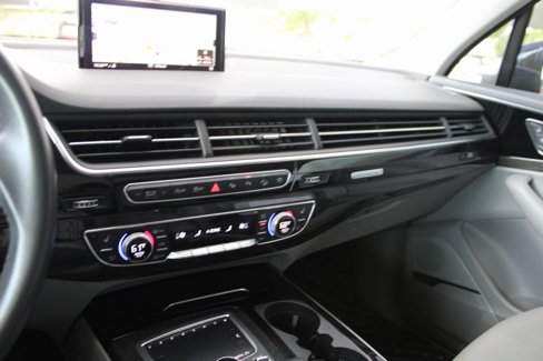 Used 2019 Audi Q7 3.0T Prestige image 27