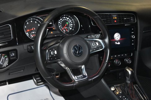 Used 2019 Volkswagen GTI SE image 2