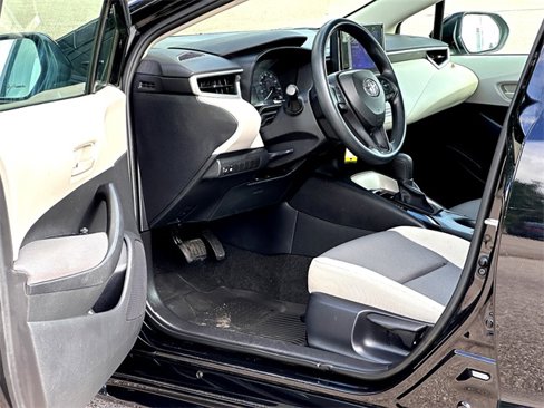 Used 2023 Toyota Corolla LE image 10