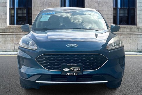 Used 2020 Ford Escape SE image 3