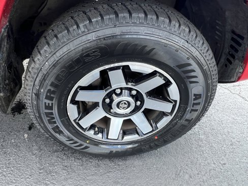 Used 2020 Toyota 4Runner TRD Off-Road image 12