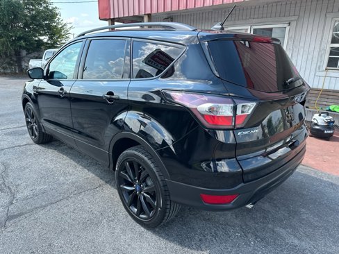 Used 2018 Ford Escape SE w/ SE SYNC Package image 9
