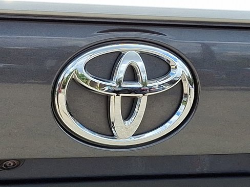 Used 2021 Toyota RAV4 Limited image 33